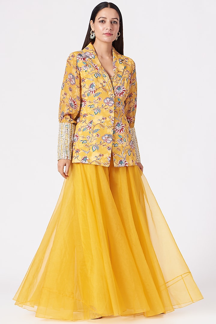 Yellow Printed & Embroidered Jacket Set by Chhavvi Aggarwal at Pernia's Pop Up Shop