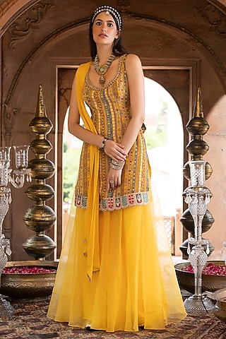 Yellow Crepe Embroidered Kurta Set by Chhavvi Aggarwal