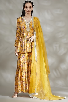 product-color-Yellow