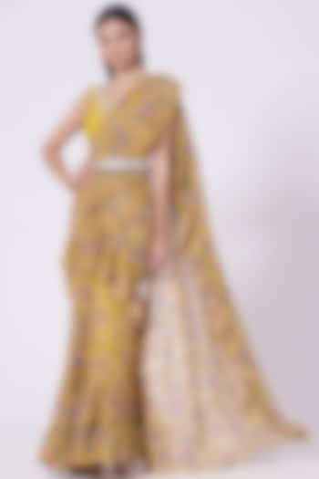 Yellow Printed Saree Set by Chhavvi Aggarwal at Pernia's Pop Up Shop