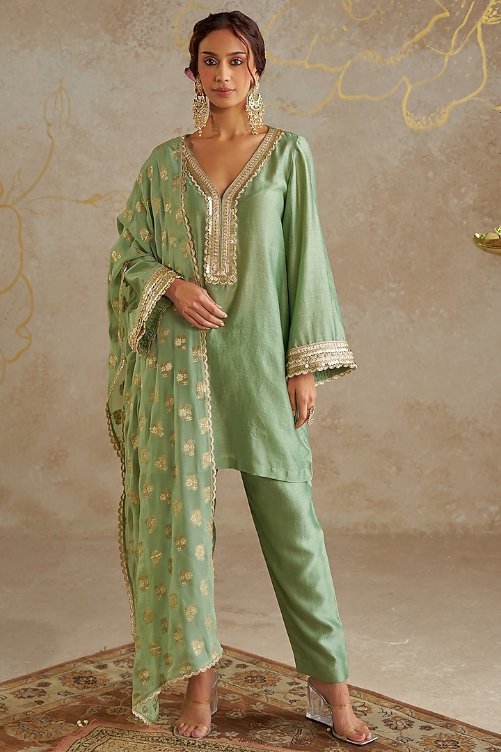 Sage Green Chanderi Kurta Set by Chhavvi Aggarwal at Pernia's Pop Up Shop