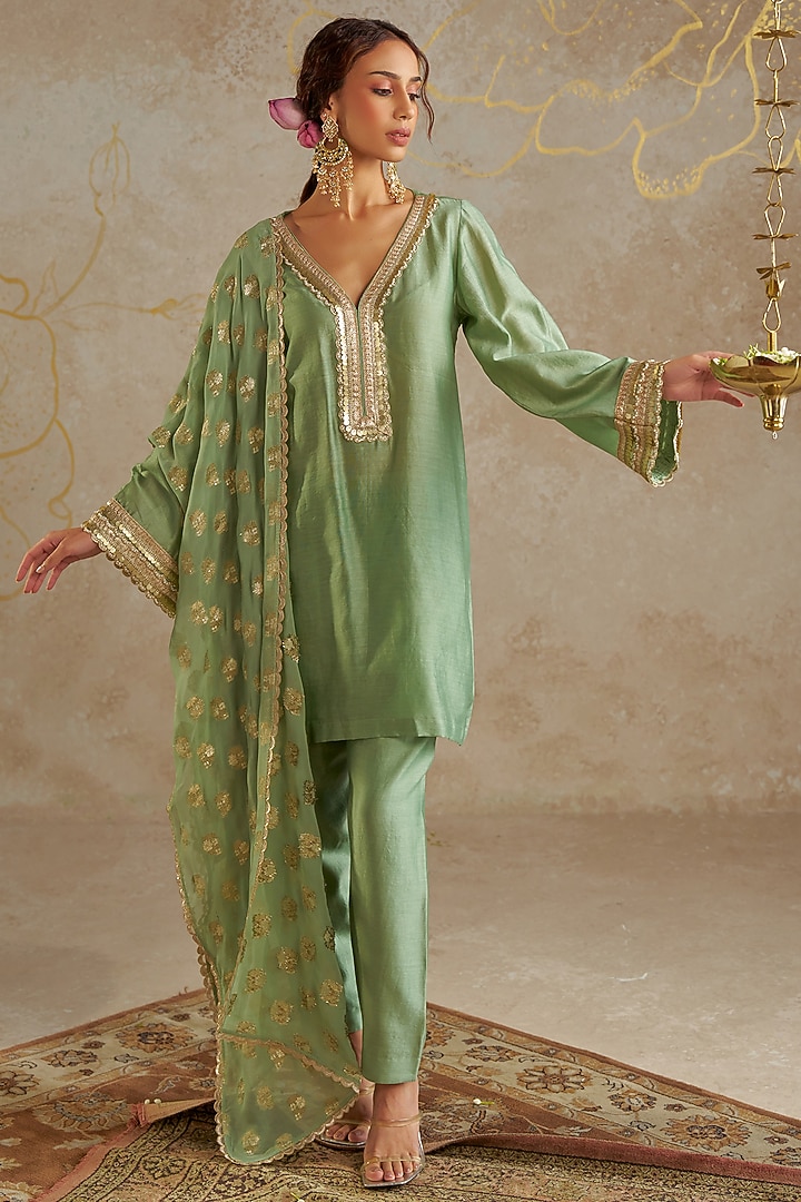 Sage Green Chanderi Kurta Set by Chhavvi Aggarwal at Pernia's Pop Up Shop