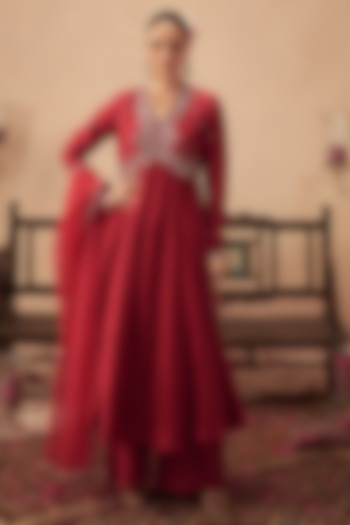 Red Chanderi & Organza Wedding Anarkali Set by Chhavvi Aggarwal at Pernia's Pop Up Shop