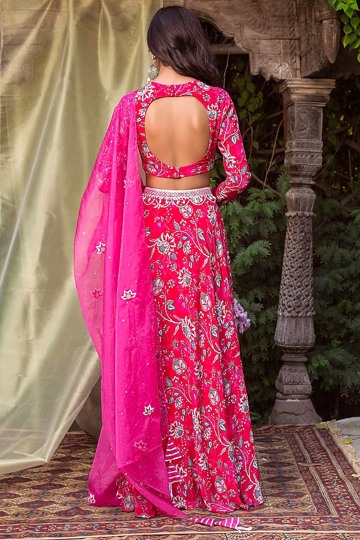 Red Printed Wedding Lehenga Set by Chhavvi Aggarwal at Pernia's Pop Up Shop