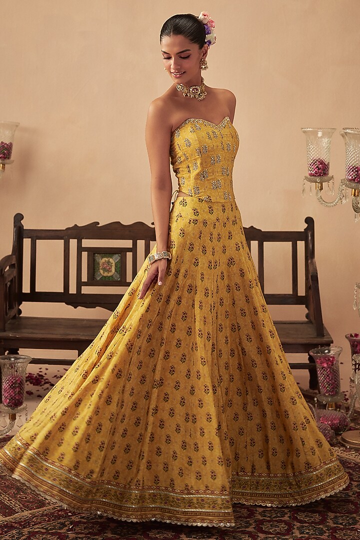 Yellow Crepe Printed Lehenga Set For Girls by Chhavvi Aggarwal - Kids at Pernia's Pop Up Shop