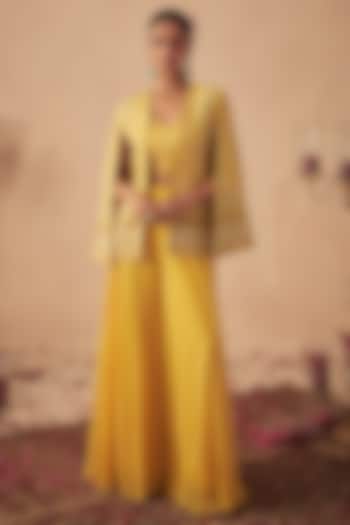 Yellow Crepe Printed & Embroidered Jacket Set For Girls by Chhavvi Aggarwal - Kids at Pernia's Pop Up Shop