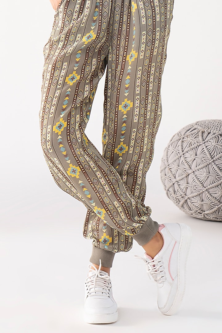 Grey Crepe Printed Jacket by Chhavvi Aggarwal at Pernia's Pop Up Shop