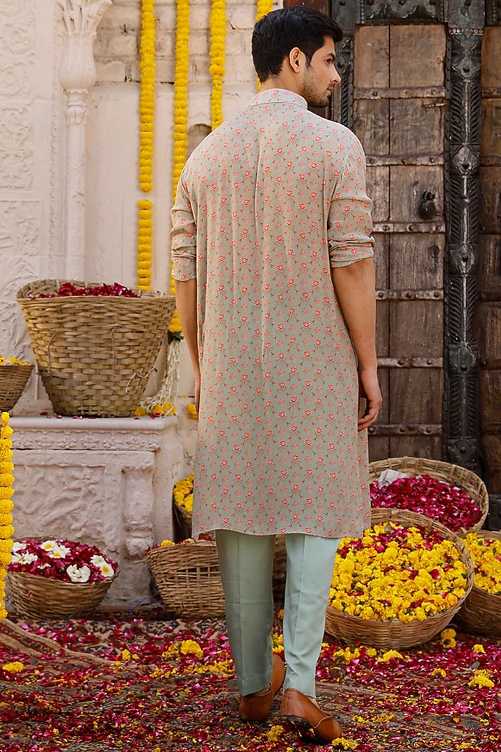 Sage Green Printed Kurta Set by Chhavvi Aggarwal Men at Pernia's Pop Up Shop