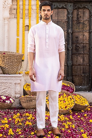 Light Pink Chanderi Cotton Kurta Set   by Chhavvi Aggarwal Men