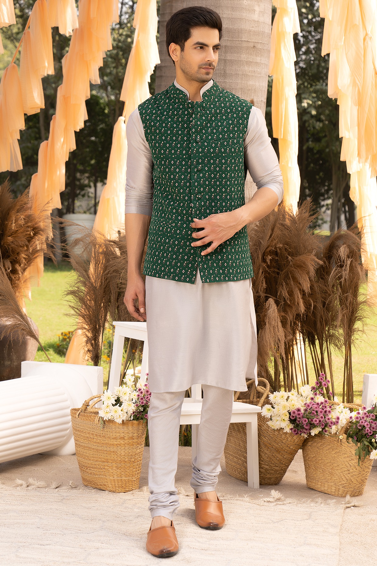 KISAH Blue & Off White Regular Fit Self Design Kurta & Pants With Nehru  Jacket