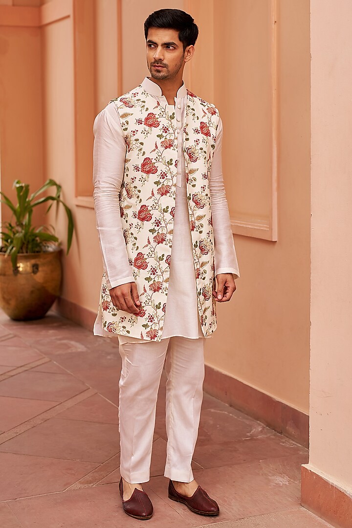 Ivory Chanderi Silk & Glaze Cotton Printed Indowestern Set by Chhavvi Aggarwal Men