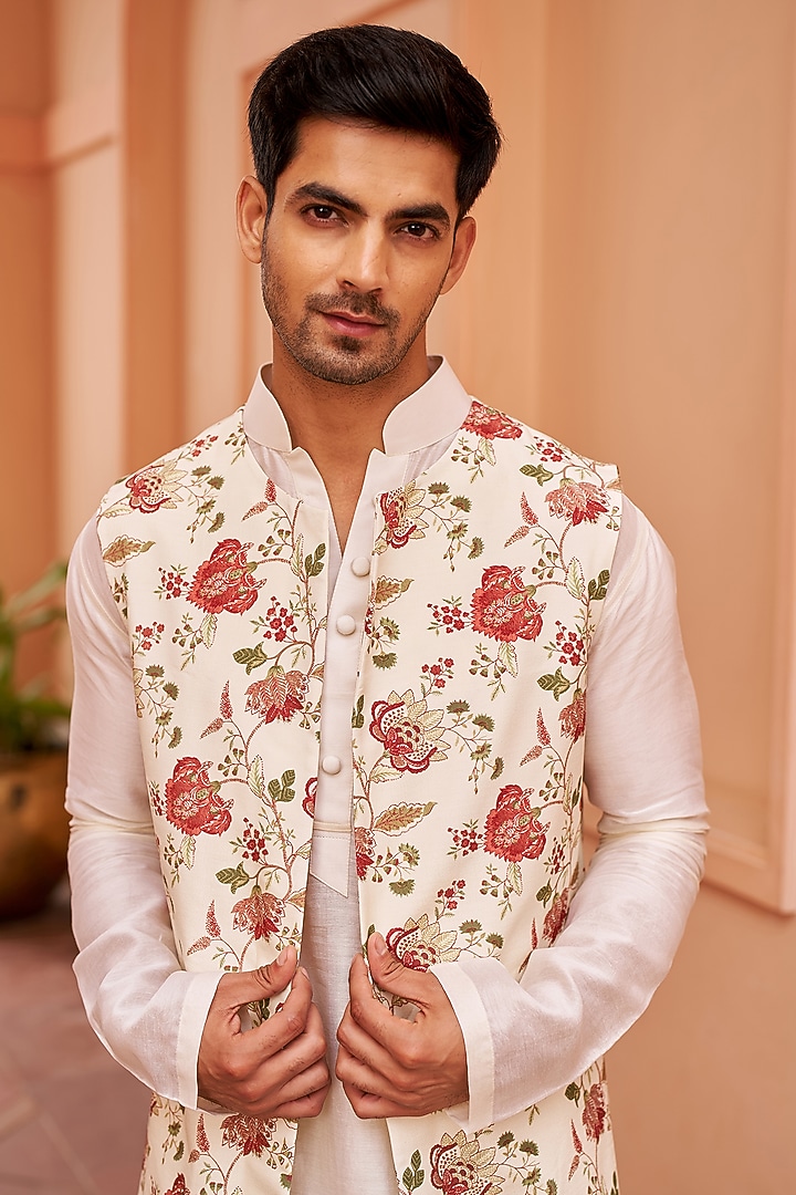 Ivory Chanderi Silk & Glaze Cotton Printed Indowestern Set by Chhavvi Aggarwal Men at Pernia's Pop Up Shop