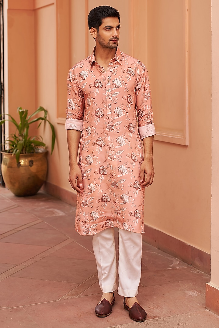 Peach Crepe Printed Kurta Set by Chhavvi Aggarwal Men at Pernia's Pop Up Shop