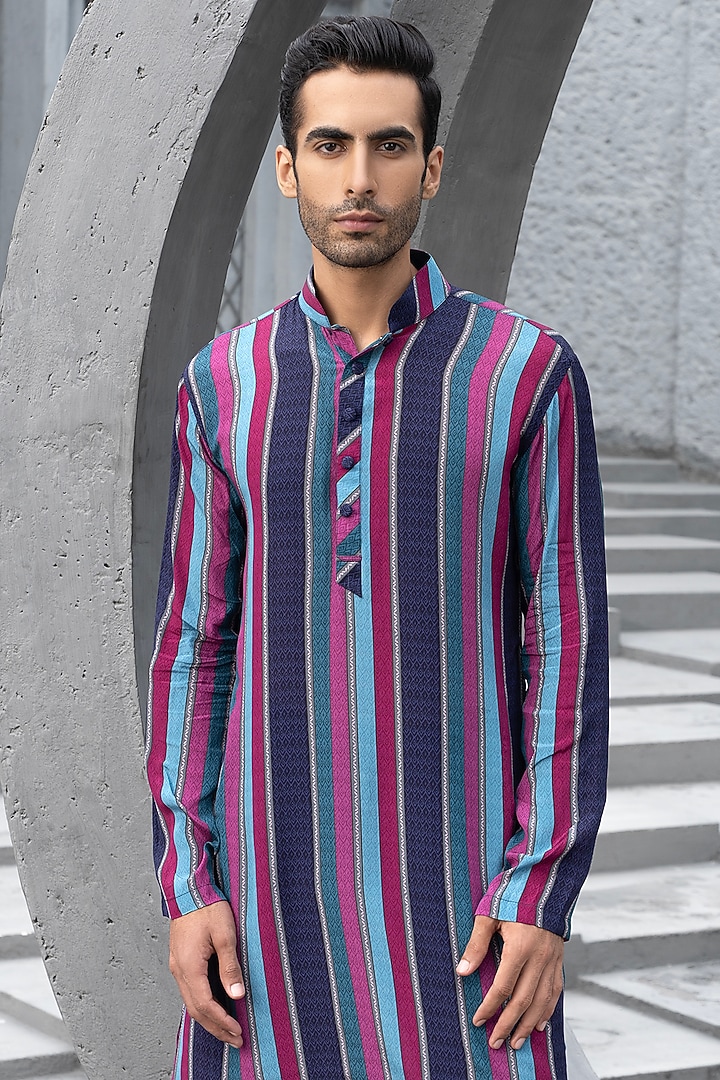 Navy Blue Crepe Printed Kurta Set by Chhavvi Aggarwal Men at Pernia's Pop Up Shop