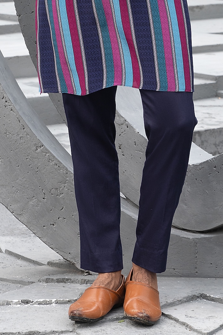 Navy Blue Crepe Printed Kurta Set by Chhavvi Aggarwal Men at Pernia's Pop Up Shop