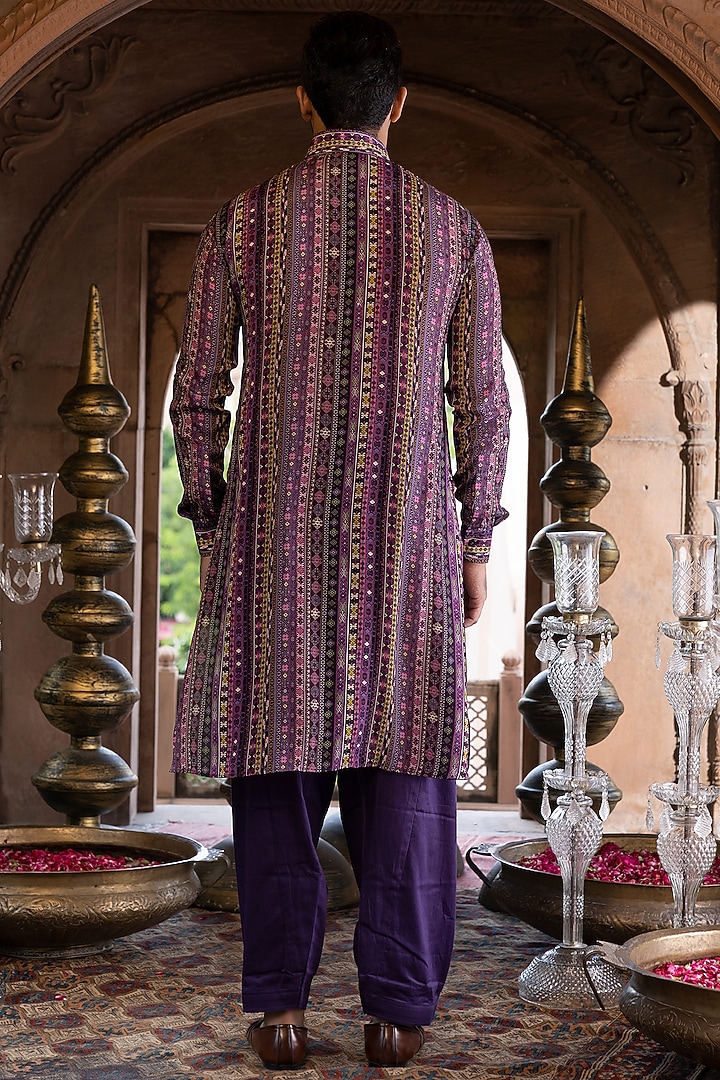 Purple Printed Kurta Set by Chhavvi Aggarwal Men at Pernia's Pop Up Shop