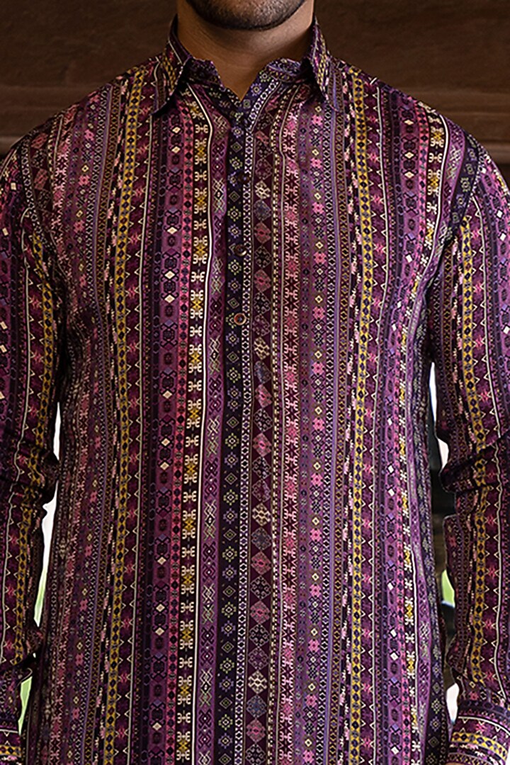 Purple Printed Kurta Set by Chhavvi Aggarwal Men at Pernia's Pop Up Shop
