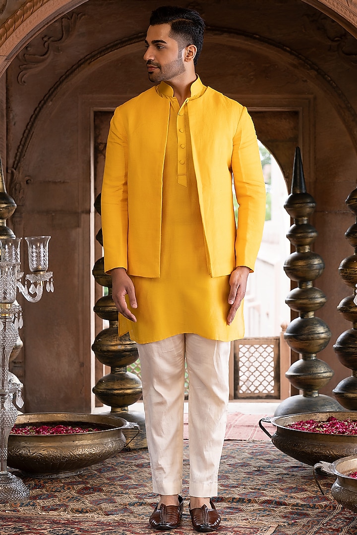 Yellow Glaze Cotton Indo-Western Set by Chhavvi Aggarwal Men