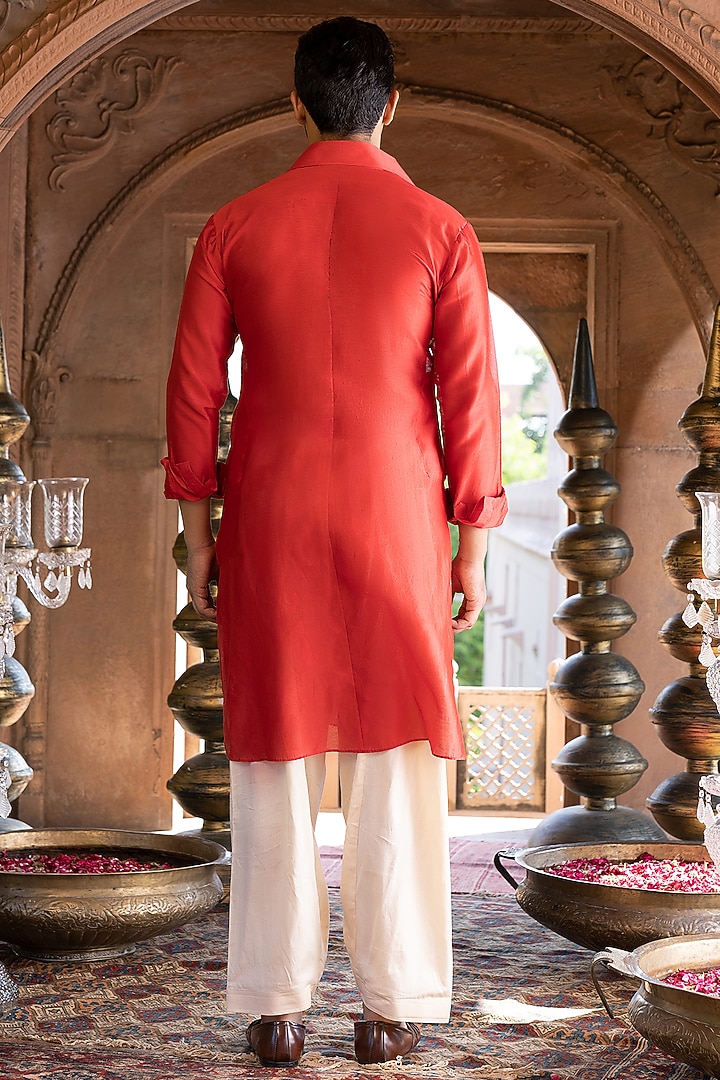 Red Glaze Cotton Pathani Kurta Set by Chhavvi Aggarwal Men at Pernia's Pop Up Shop