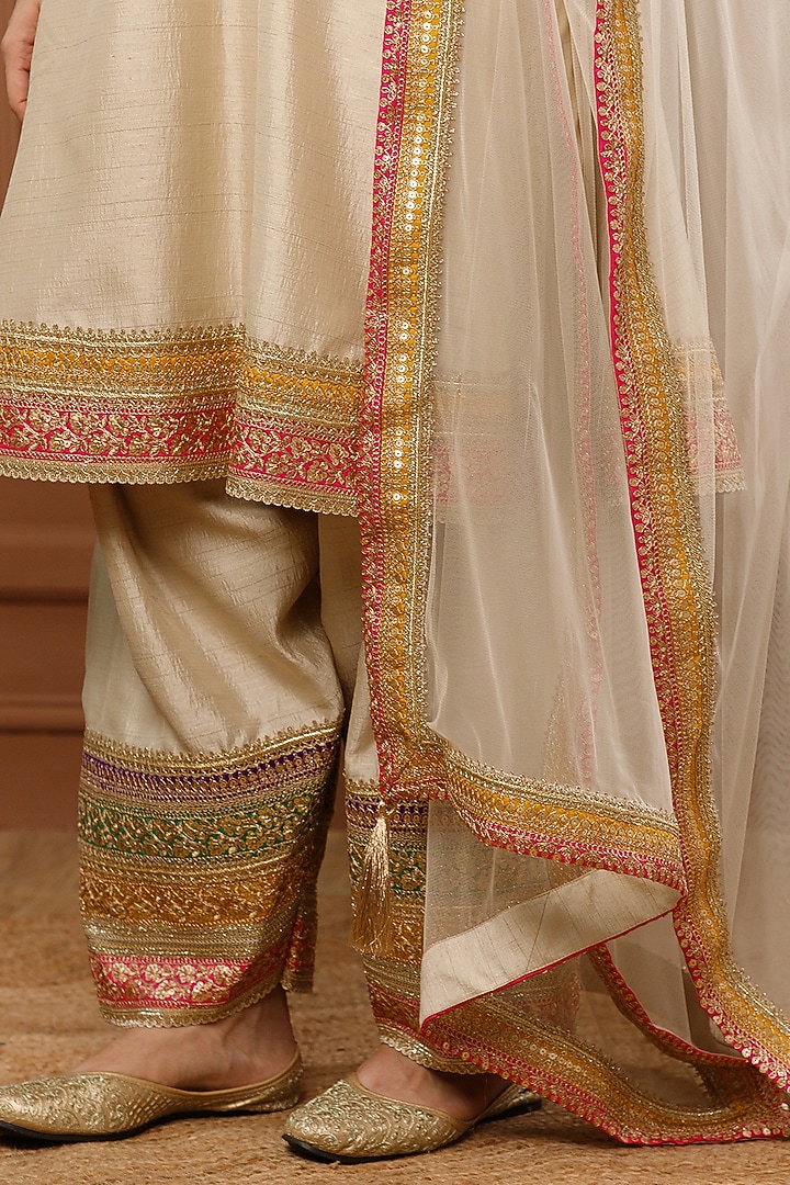 Ivory Bemberg Silk Embroidered Kurta Set by CHARLIE AHUJA at Pernia's Pop Up Shop