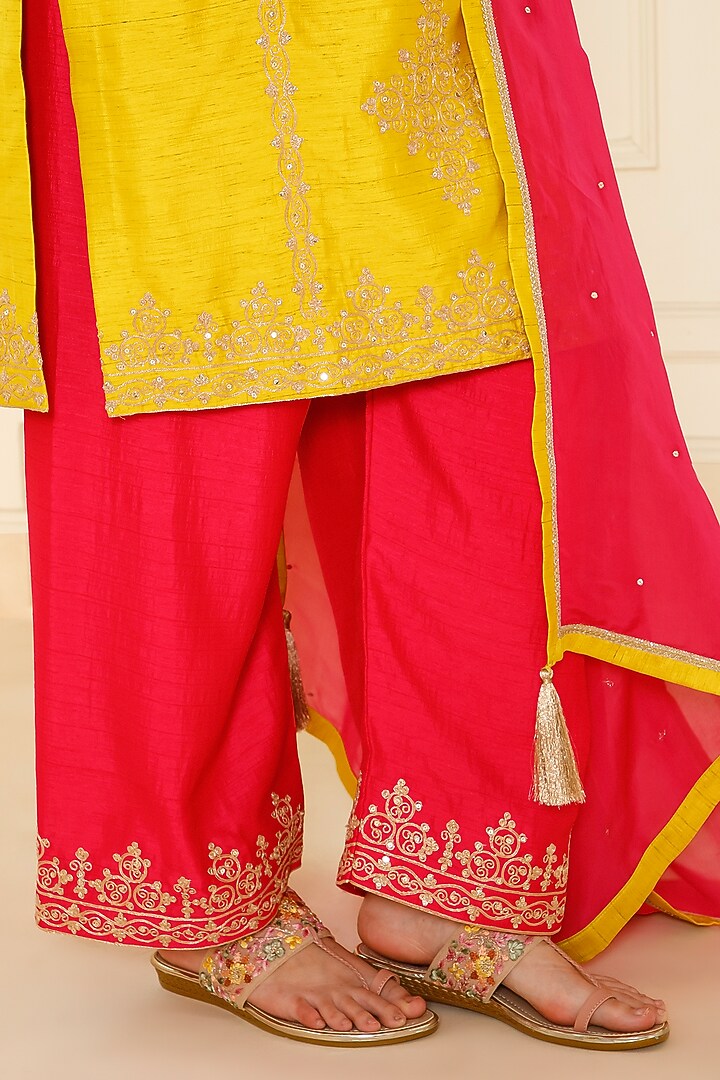 Yellow Bemberg Silk Tilla Dori & Sequin Embroidered Straight Kurta Set by CHARLIE AHUJA at Pernia's Pop Up Shop