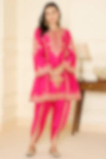 Fuschia Bemberg Silk Dori Embroidered Kurta Set by CHARLIE AHUJA at Pernia's Pop Up Shop