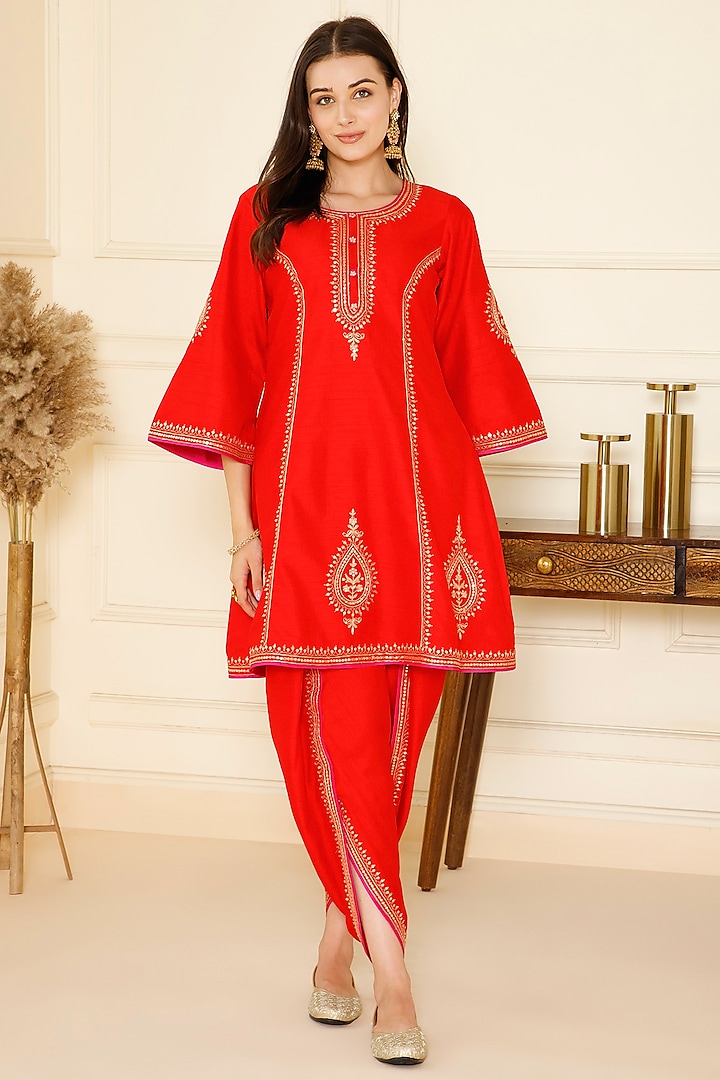 Red Bemberg Silk Dori Embroidered Kurta Set by CHARLIE AHUJA at Pernia's Pop Up Shop