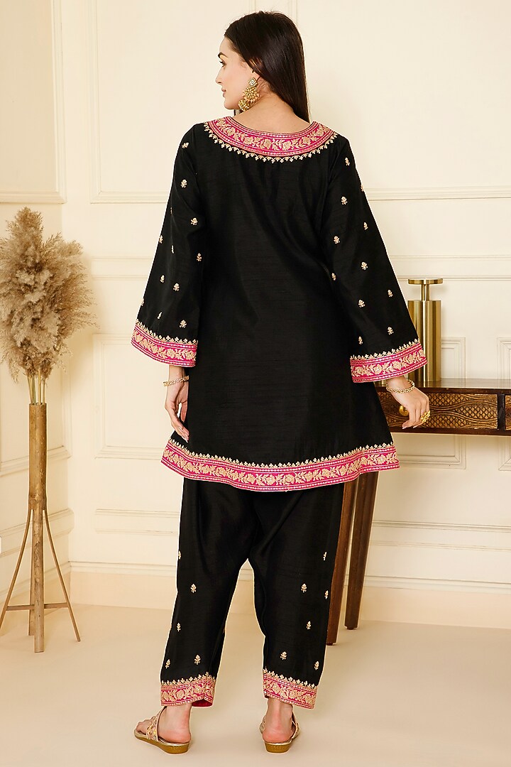 Black Bemberg Silk Dori Embroidered A-Line Kurta Set by CHARLIE AHUJA at Pernia's Pop Up Shop
