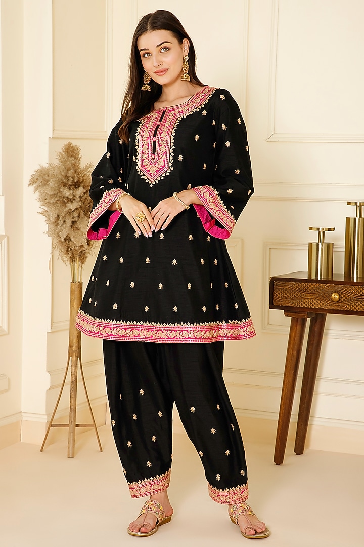 Black Bemberg Silk Dori Embroidered A-Line Kurta Set by CHARLIE AHUJA at Pernia's Pop Up Shop