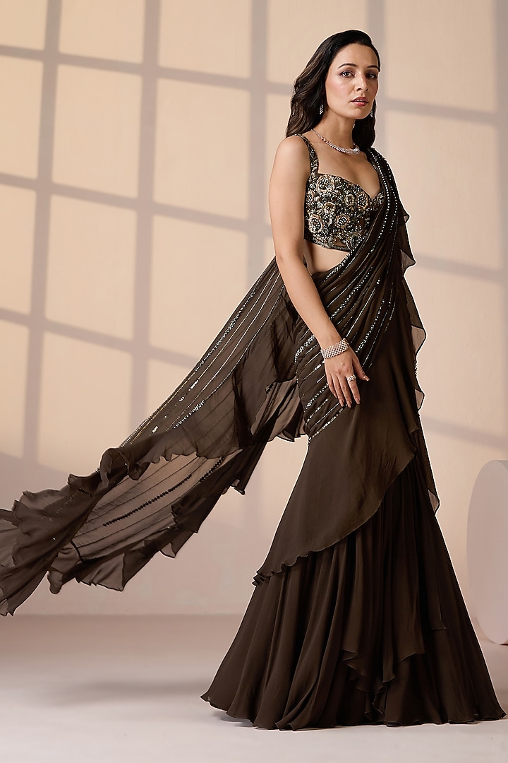 Green Net & Georgette Pearl Embellished Wedding Lehenga Saree Set by Chaashni by Maansi and Ketan at Pernia's Pop Up Shop