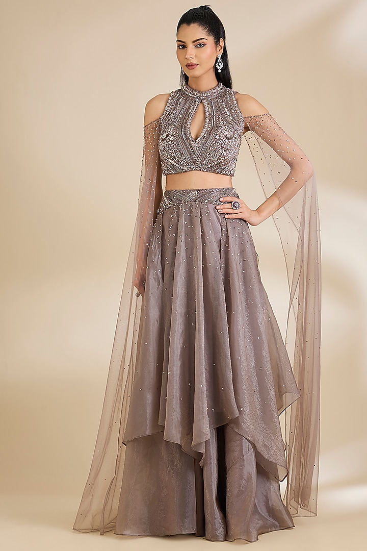 Champagne Organza Sequins Embellished Wedding Lehenga Set by Chaashni by Maansi and Ketan at Pernia's Pop Up Shop