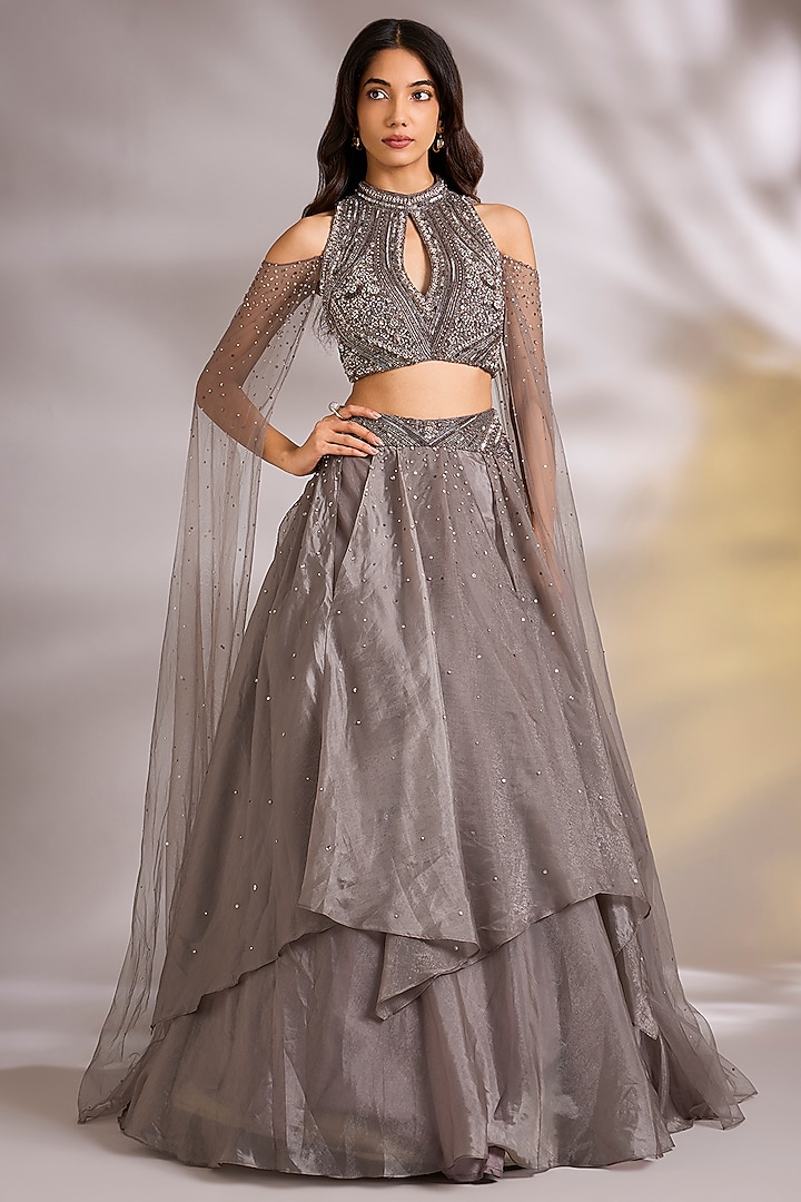 Champagne Organza Embellished Wedding Lehenga Set by Chaashni by Maansi and Ketan at Pernia's Pop Up Shop