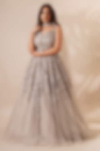 Nude Net Embroidered Engagement Gown With Dupatta by Chaashni by Maansi and Ketan at Pernia's Pop Up Shop