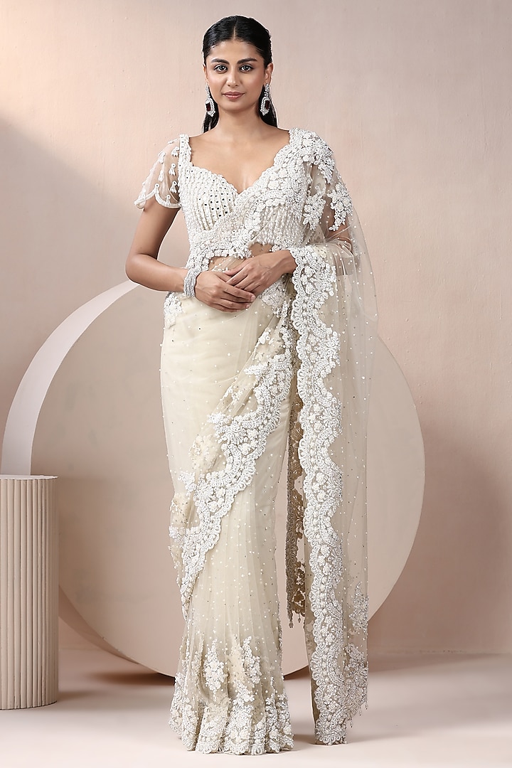 Off-White Net Embroidered Saree Set by Chaashni by Maansi and Ketan at Pernia's Pop Up Shop