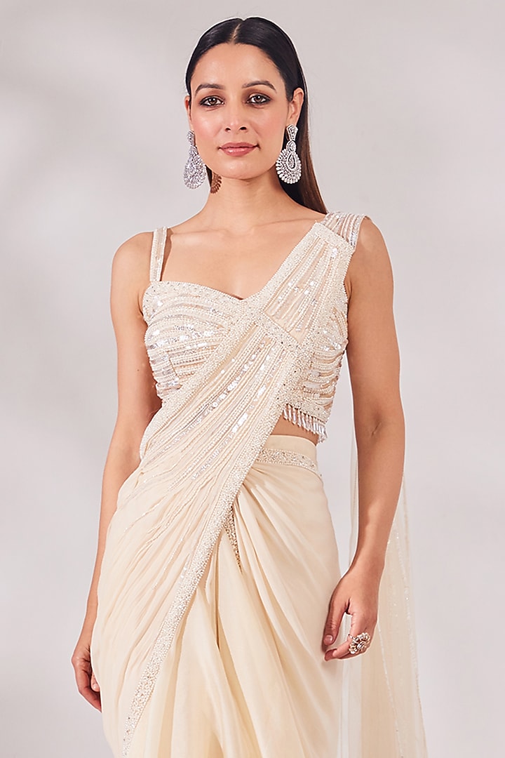 Ivory Net & Satin Organza Pre-Stitched Wedding Saree Set by Chaashni by Maansi and Ketan at Pernia's Pop Up Shop