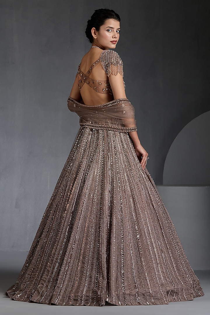 Champagne Net Sequins & Beads Embellished Bridal Lehenga Set by Chaashni by Maansi and Ketan at Pernia's Pop Up Shop