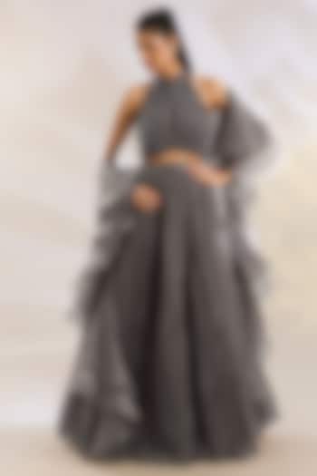 Champagne Organza & Net Sequins Embellished Wedding Lehenga Set by Chaashni by Maansi and Ketan at Pernia's Pop Up Shop