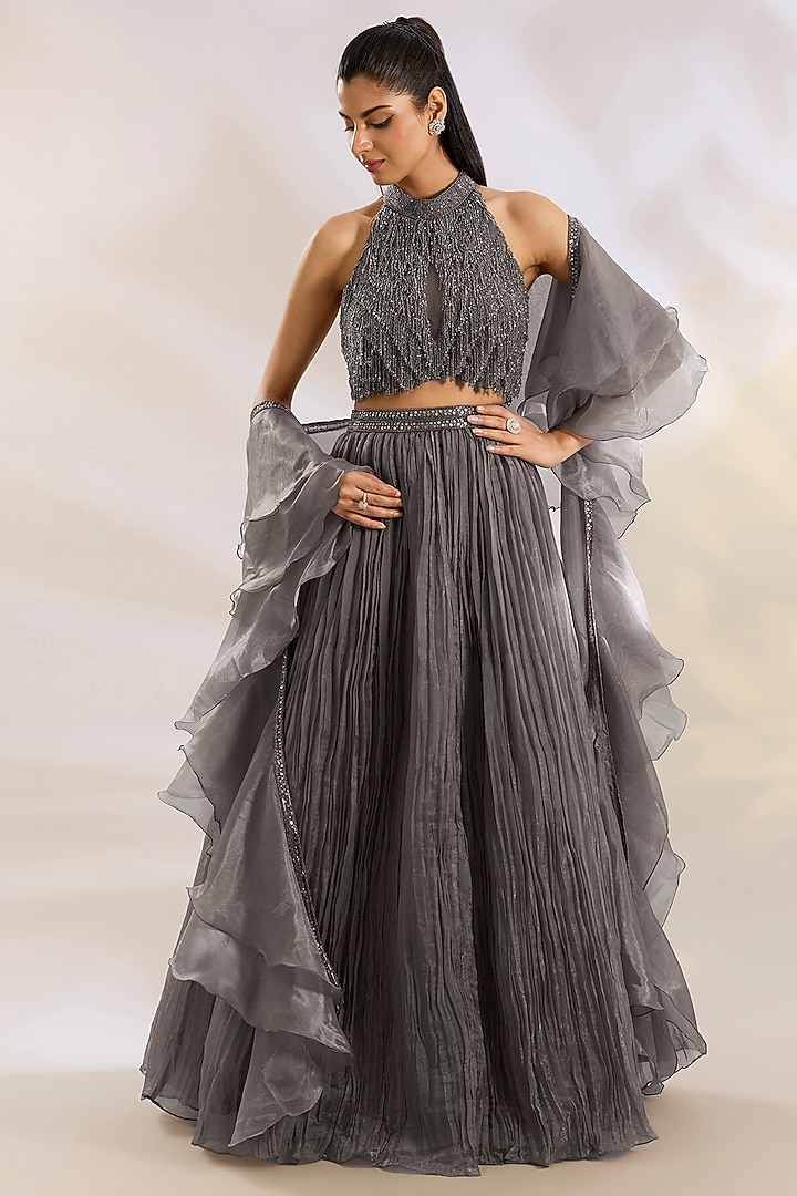 Champagne Organza & Net Sequins Embellished Wedding Lehenga Set by Chaashni by Maansi and Ketan at Pernia's Pop Up Shop