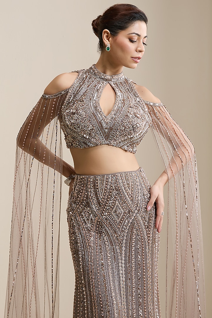 Champagne Net & Organza Wedding Lehenga Set by Chaashni by Maansi and Ketan at Pernia's Pop Up Shop