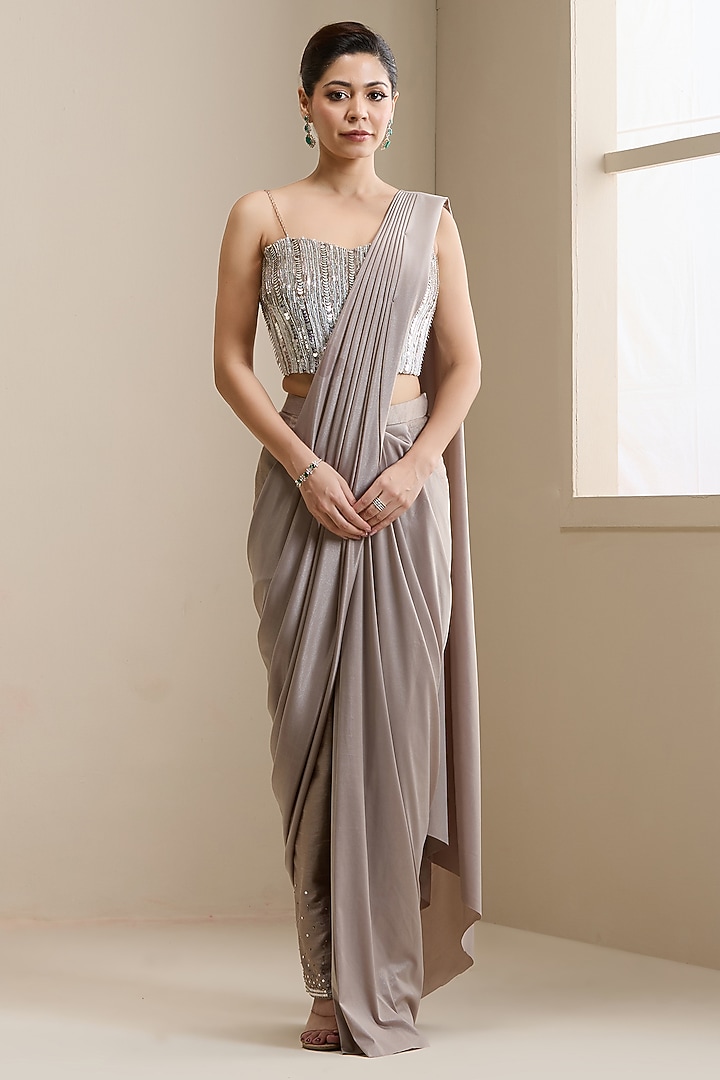 Champagne Net & Lycra Pre-Stitched Wedding Saree Set by Chaashni by Maansi and Ketan at Pernia's Pop Up Shop