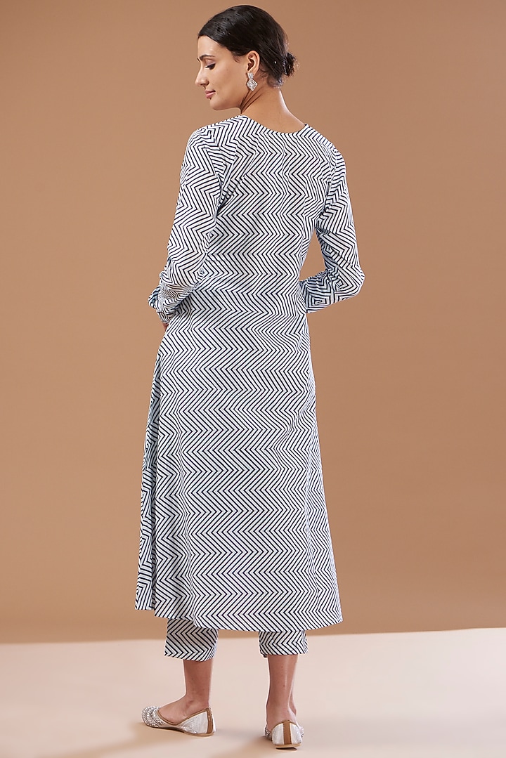 Navy Blue Cotton Printed Kurta Set by CHITRASHI JAIPUR at Pernia's Pop Up Shop