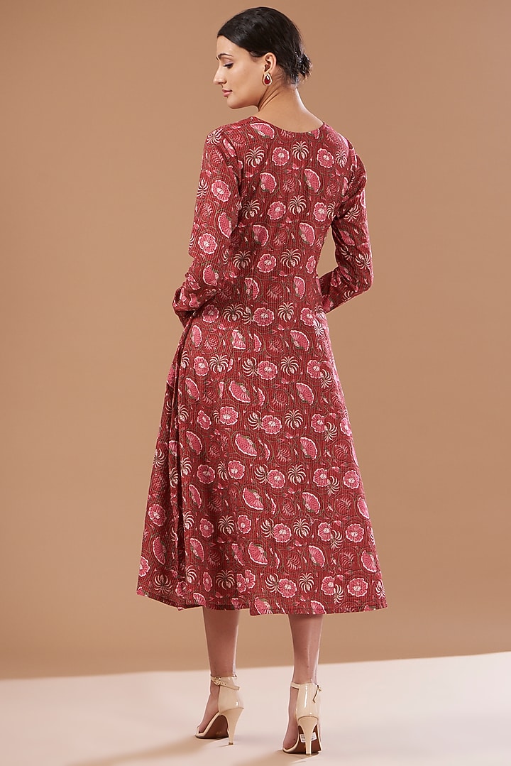 Maroon Cotton Printed & Embroidered Kurta Set by CHITRASHI JAIPUR at Pernia's Pop Up Shop