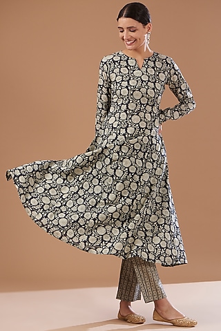 Black Cotton Hand Block Printed Kurta Set by CHITRASHI JAIPUR