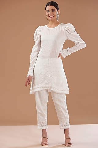 Ivory Viscose Silk Kurta Set by CHITRASHI JAIPUR