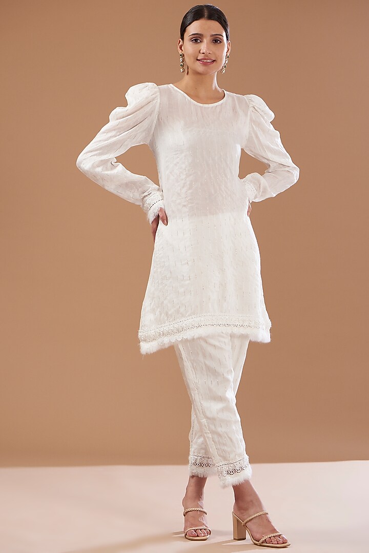 Ivory Viscose Silk Kurta Set by CHITRASHI JAIPUR at Pernia's Pop Up Shop