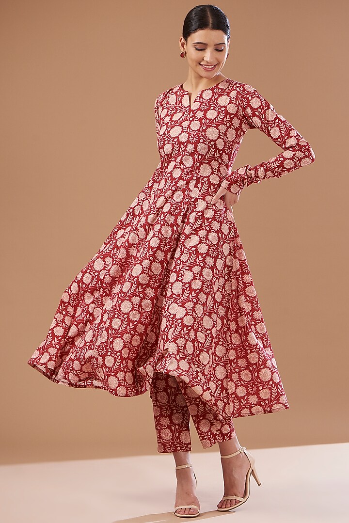Maroon Cotton Hand Block Printed Kurta Set by CHITRASHI JAIPUR at Pernia's Pop Up Shop