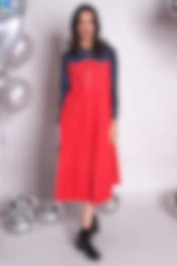 Red & Blue Poplin Midi Dress by Chillosophy