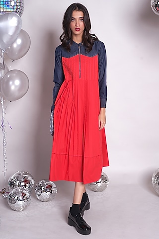 Red & Blue Poplin Midi Dress by Chillosophy
