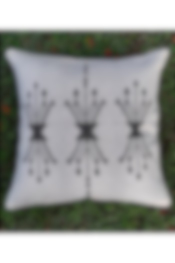 White & Black Cotton Handwoven Sorhi Cushion Covers (Set of 2) by Chizolu