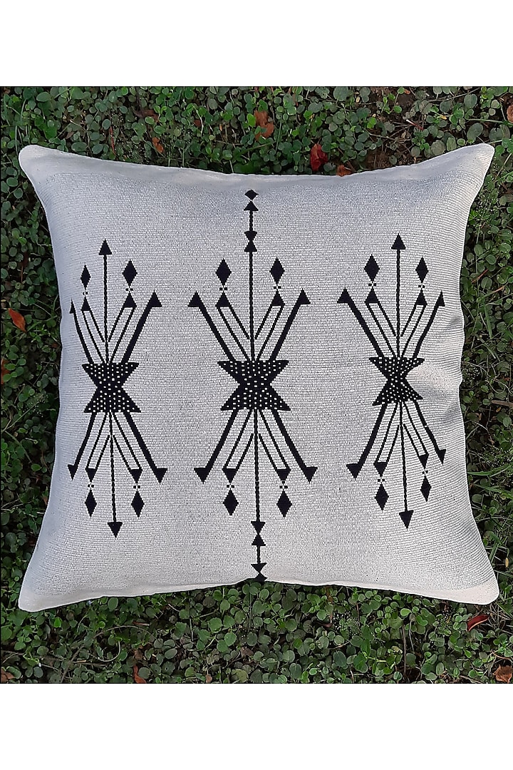 White & Black Cotton Handwoven Sorhi Cushion Covers (Set of 2) by Chizolu
